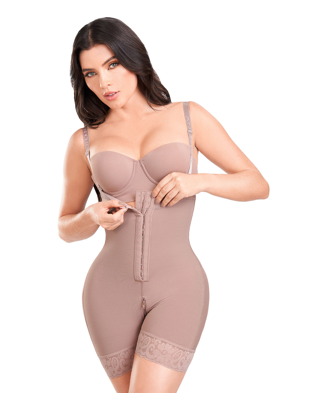 Faja strapless tipo short con control abdomen y efecto moldeador – Ann Chery 1103
