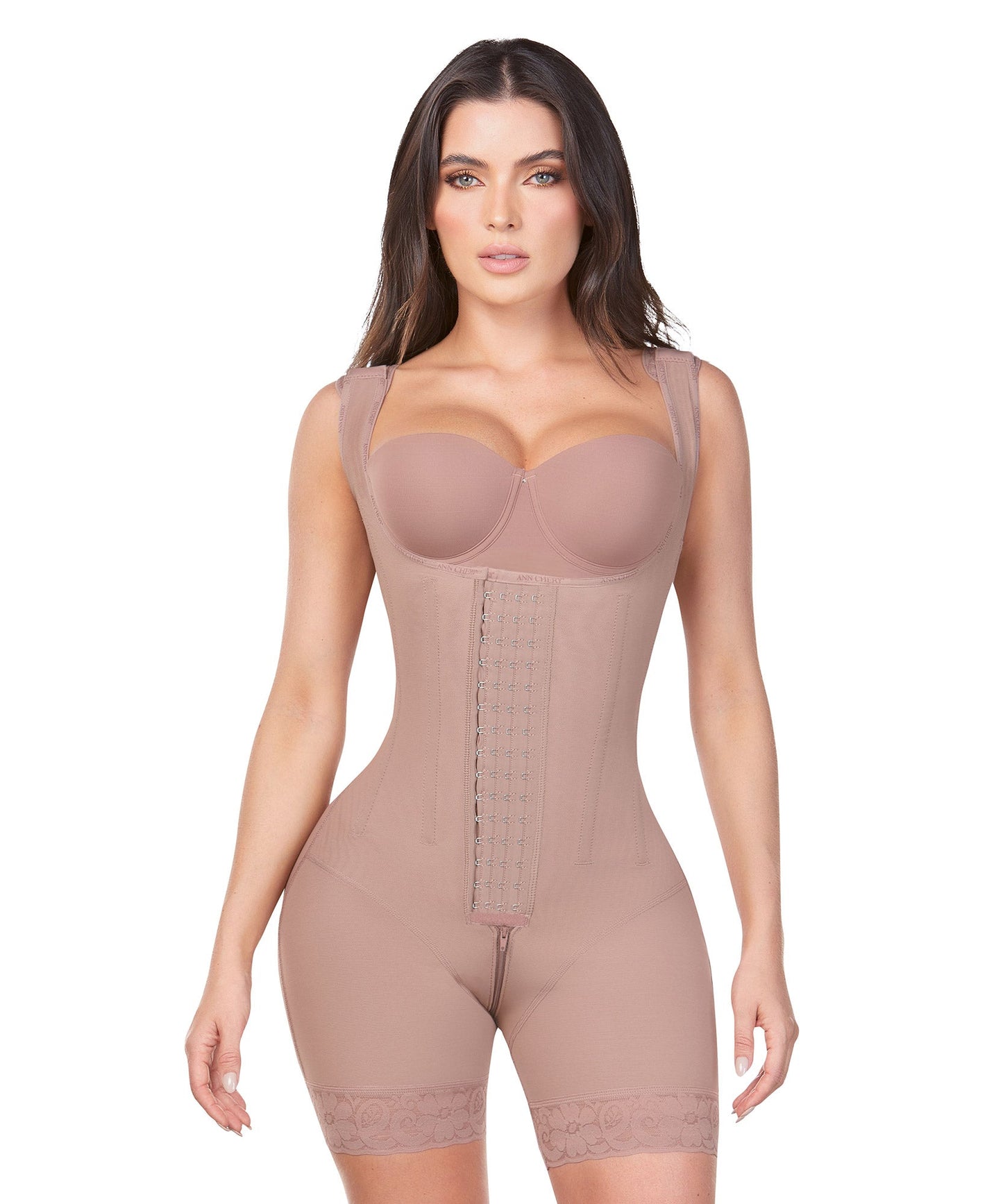 Faja short con 4 broches levanta glúteos y control abdomen – Ann Chery 5165